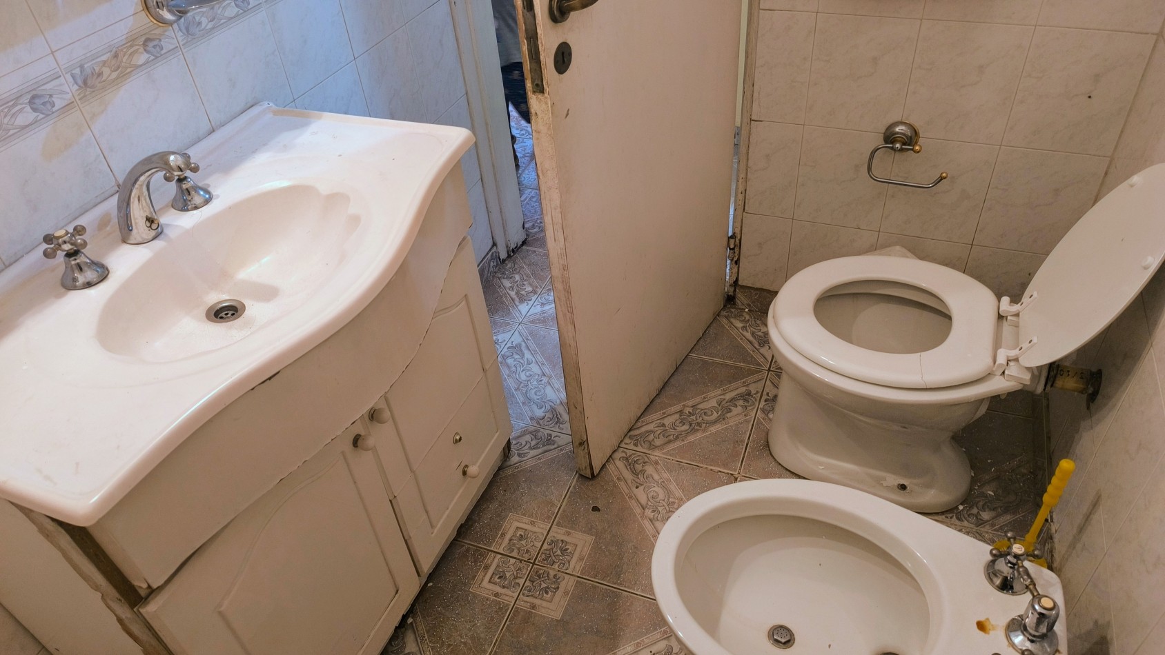 Oportunidad casa   de 3 dorm. en Villa Carlos Paz 
