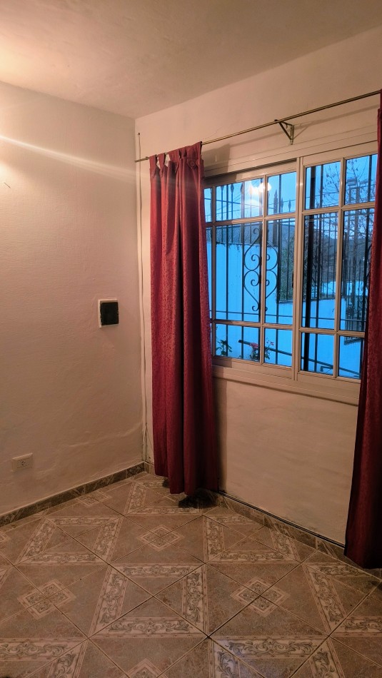 Oportunidad casa   de 3 dorm. en Villa Carlos Paz 