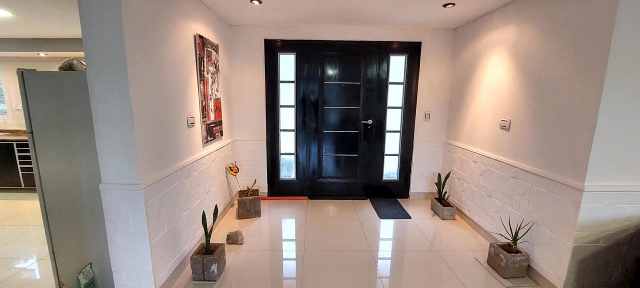 Vendo casa de dos plantas en Villa Lago Azul (B° cerrado sobre el lago San Roque)