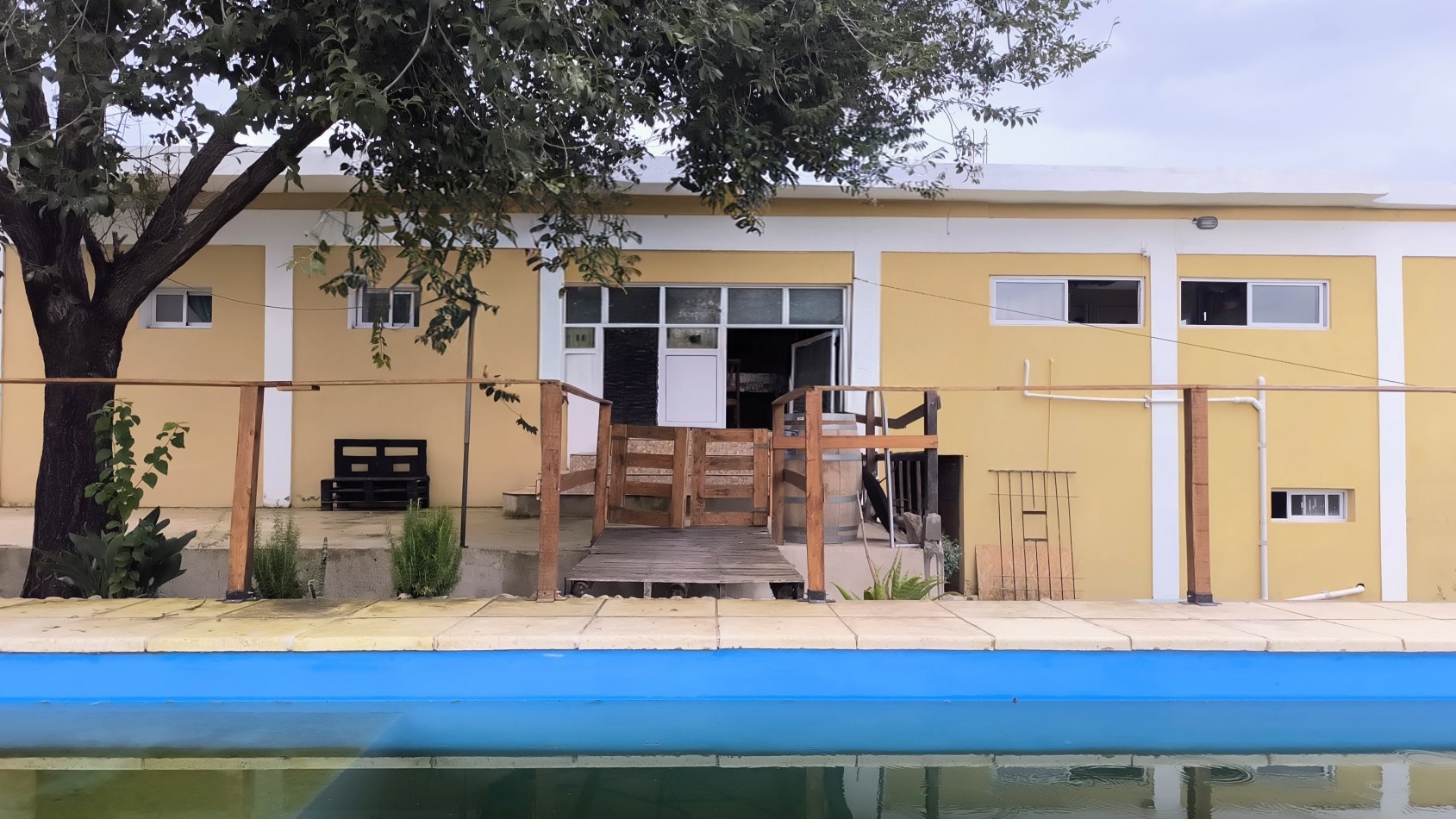 Alquilo x2 años en Siquiman c/pileta, 2 dorm.