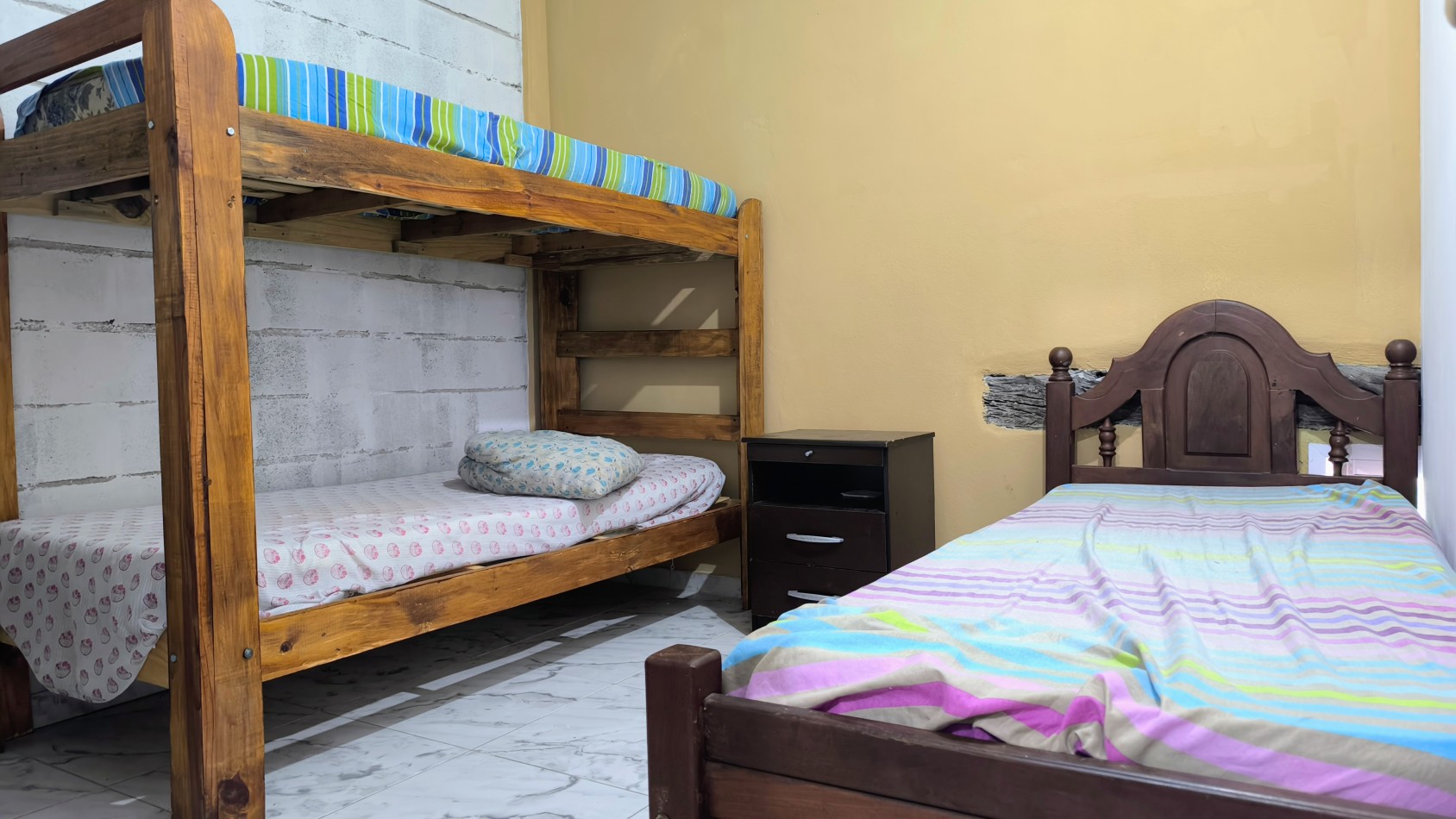 Alquilo x2 años en Siquiman c/pileta, 2 dorm.