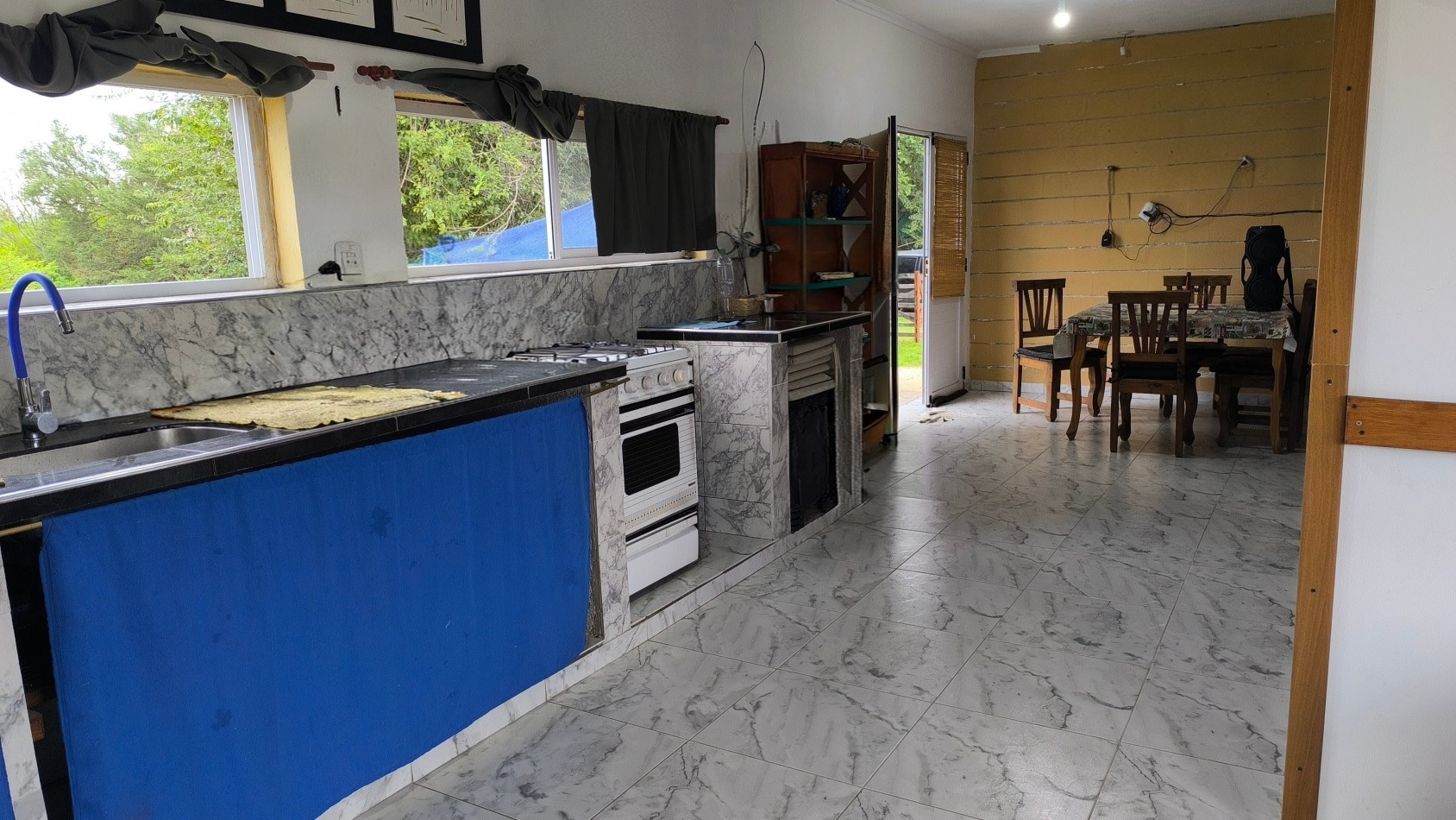 Alquilo x2 años en Siquiman c/pileta, 2 dorm.