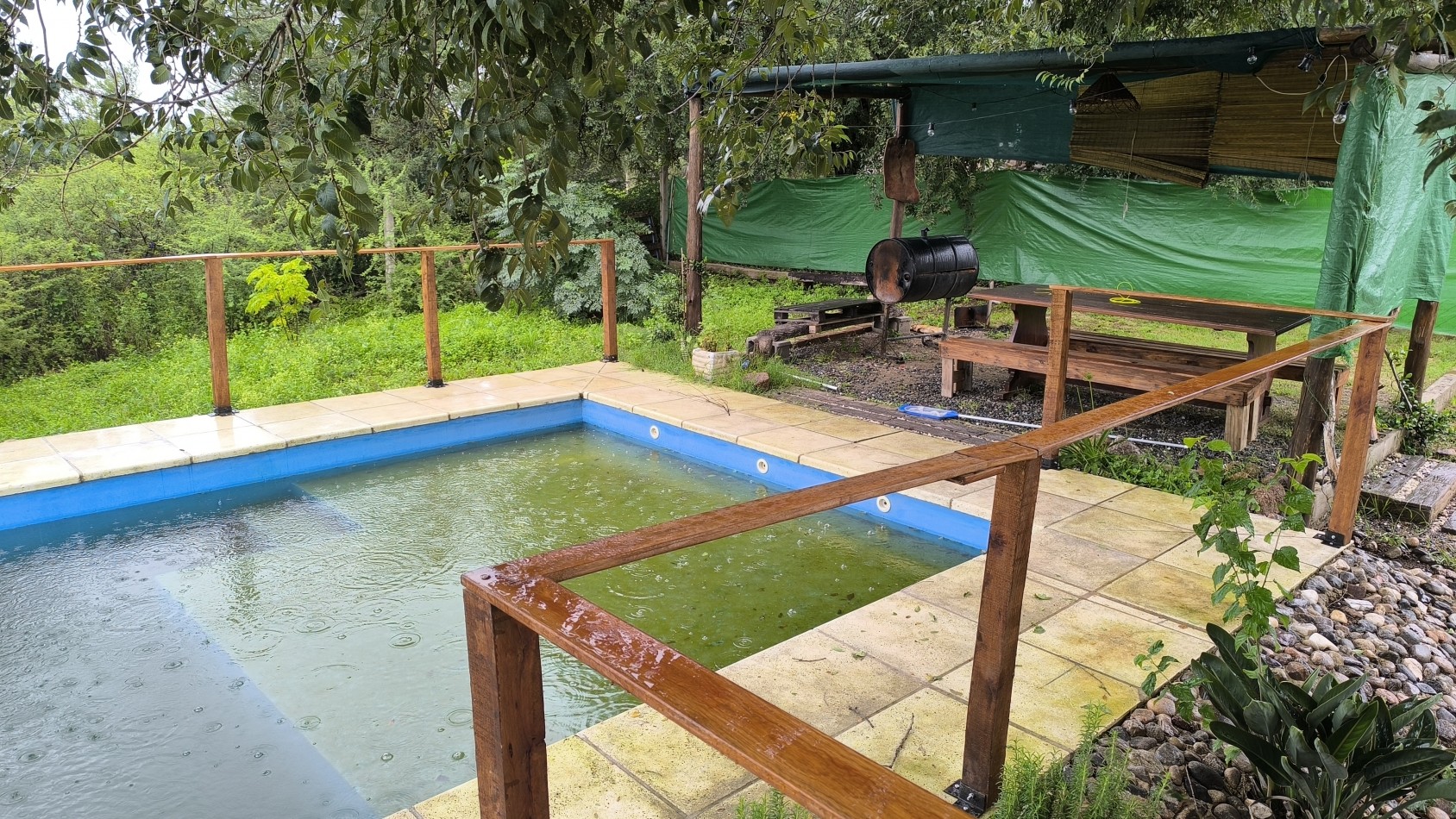 Alquilo x2 años en Siquiman c/pileta, 2 dorm.