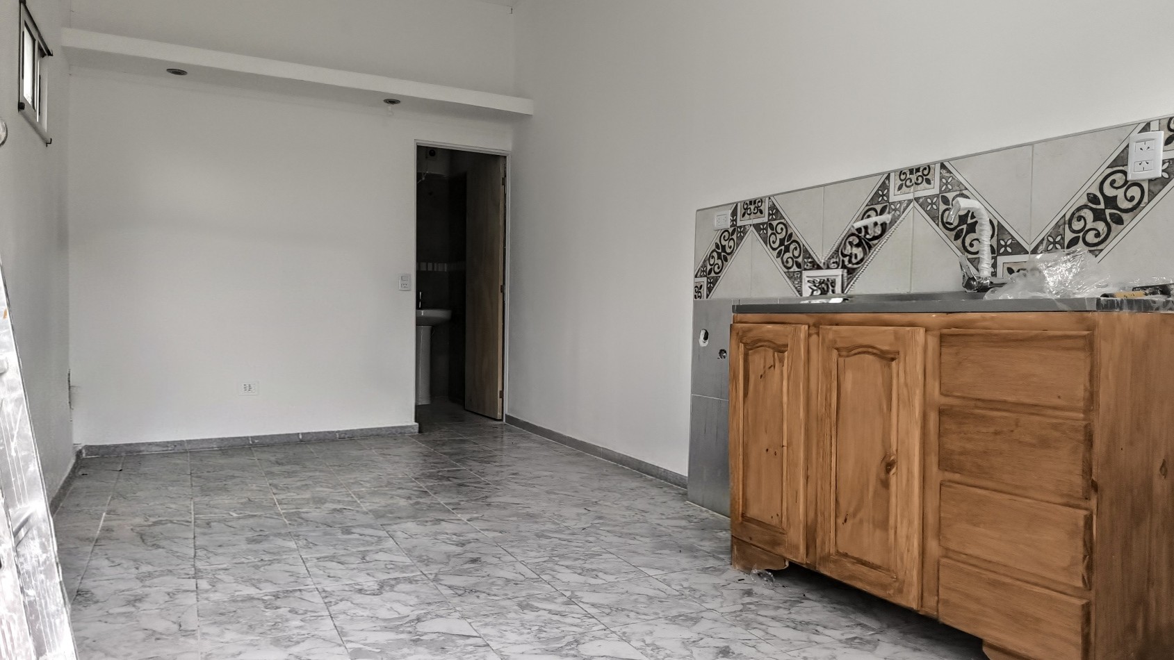 ALQUILO x1 O 2 años- DOS MONOAMBIENTE EN SIQUIMAM