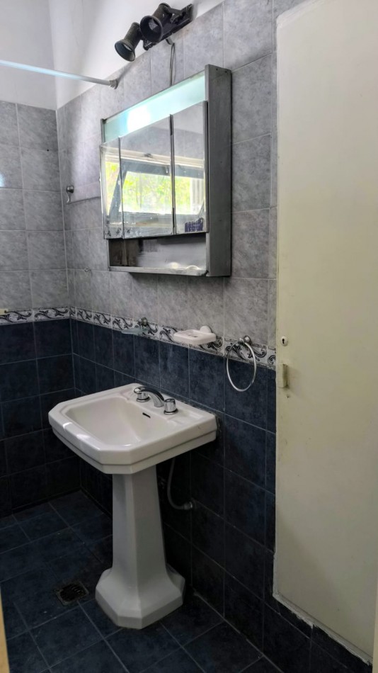 Oportunidad en Villa Carlos Paz - Casa + Depto, ideal vivienda + renta 