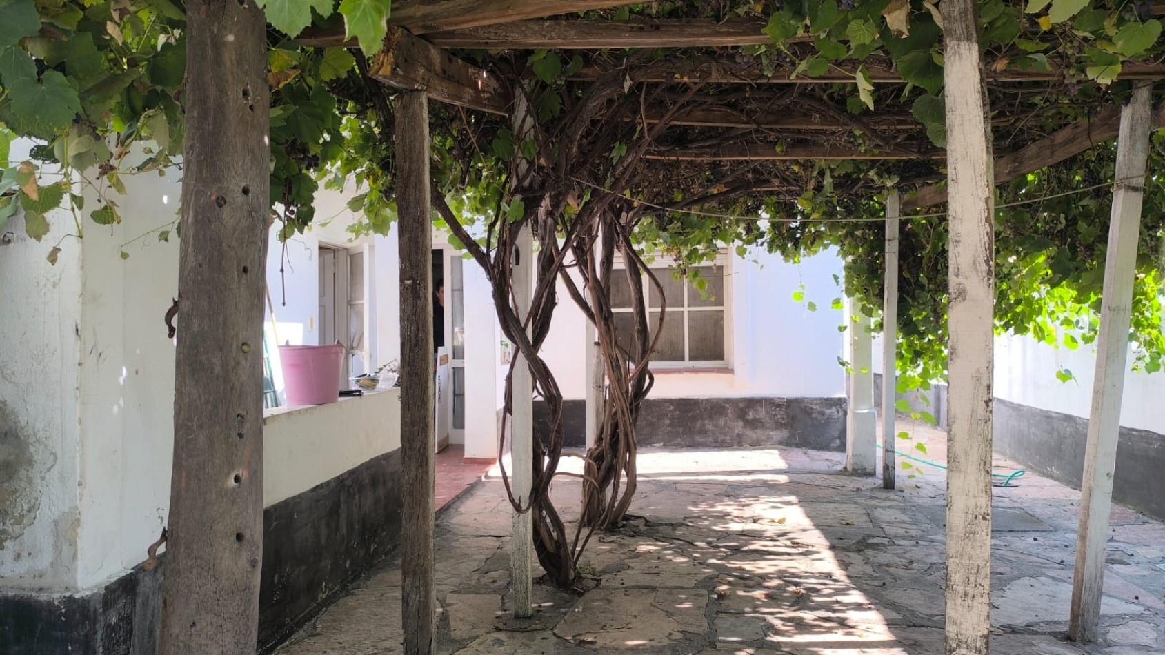 Oportunidad en Villa Carlos Paz - Casa + Depto, ideal vivienda + renta 