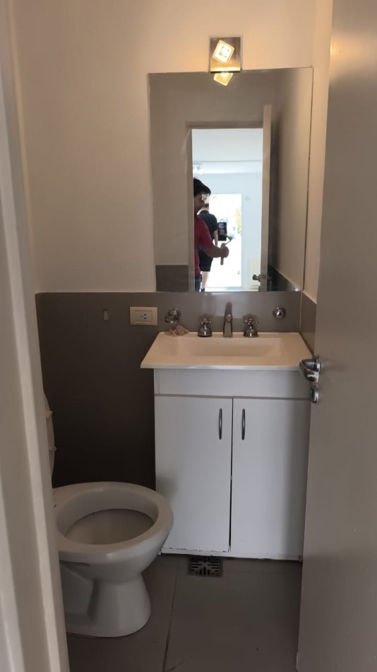 Vendo Depto de categoria 2 dorm.c/cochera en Housing Sureño -Cordoba capital 