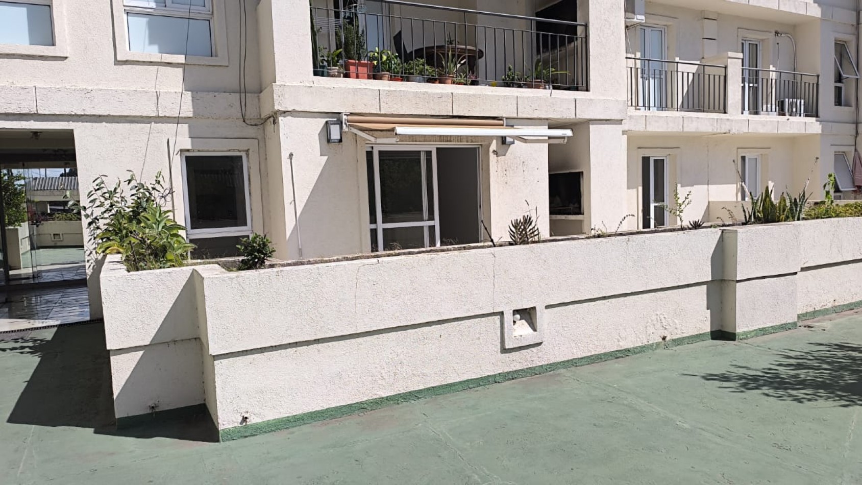 Vendo Depto de categoria 2 dorm.c/cochera en Housing Sureño -Cordoba capital 