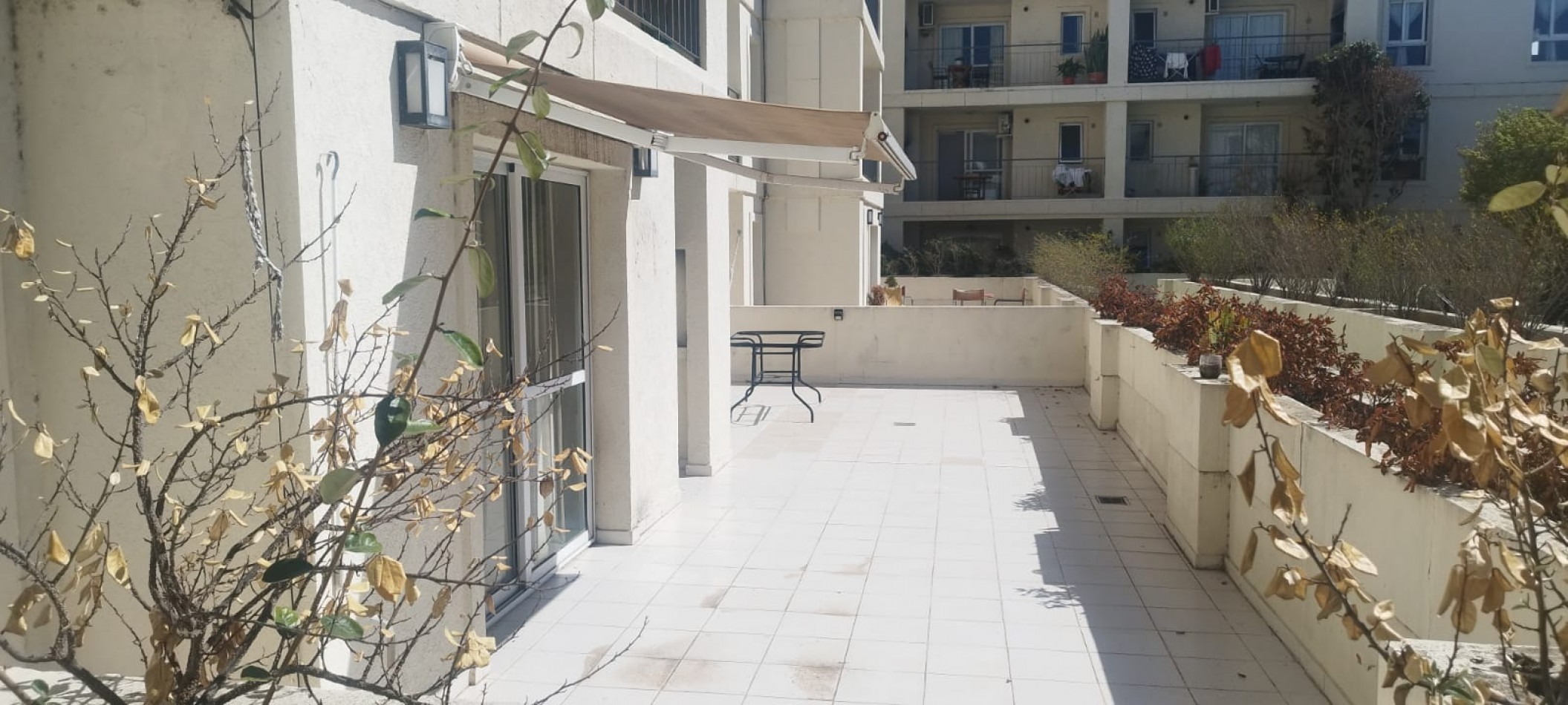 Vendo Depto de categoria 2 dorm.c/cochera en Housing Sureño -Cordoba capital 