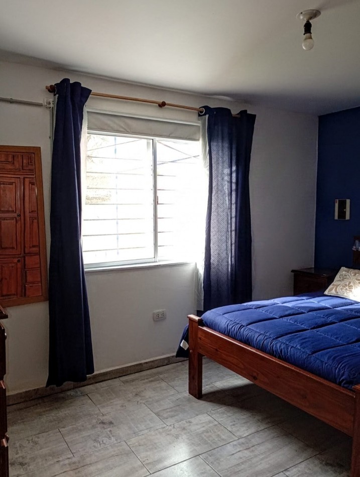 VENDO CASA C/PILETA DE 2 DORM._ VILLA LOS AROMOS