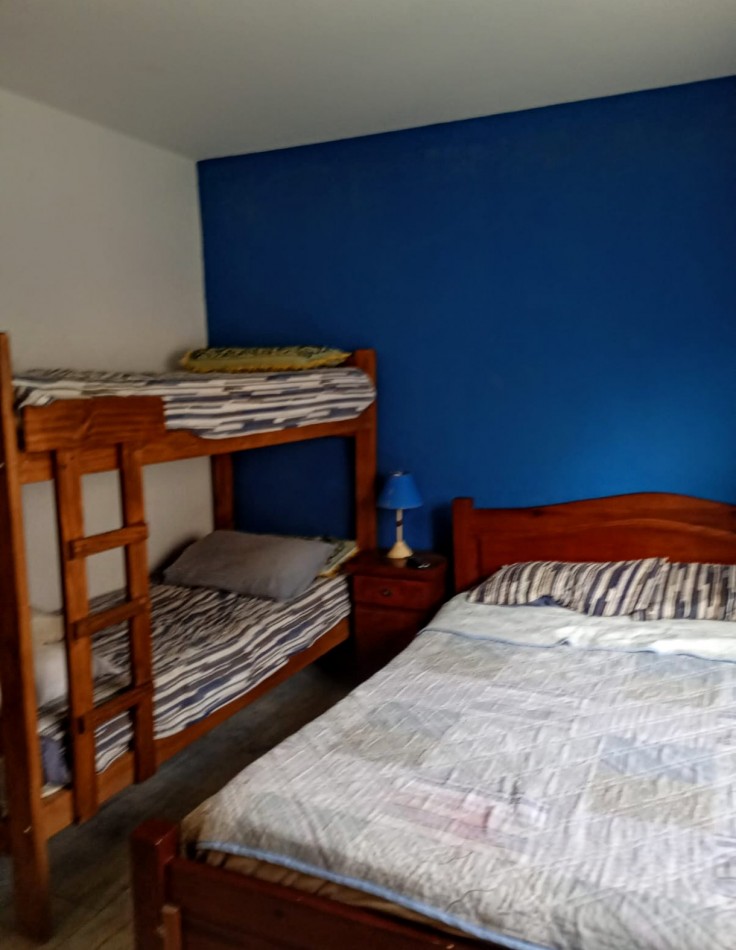 VENDO CASA C/PILETA DE 2 DORM._ VILLA LOS AROMOS