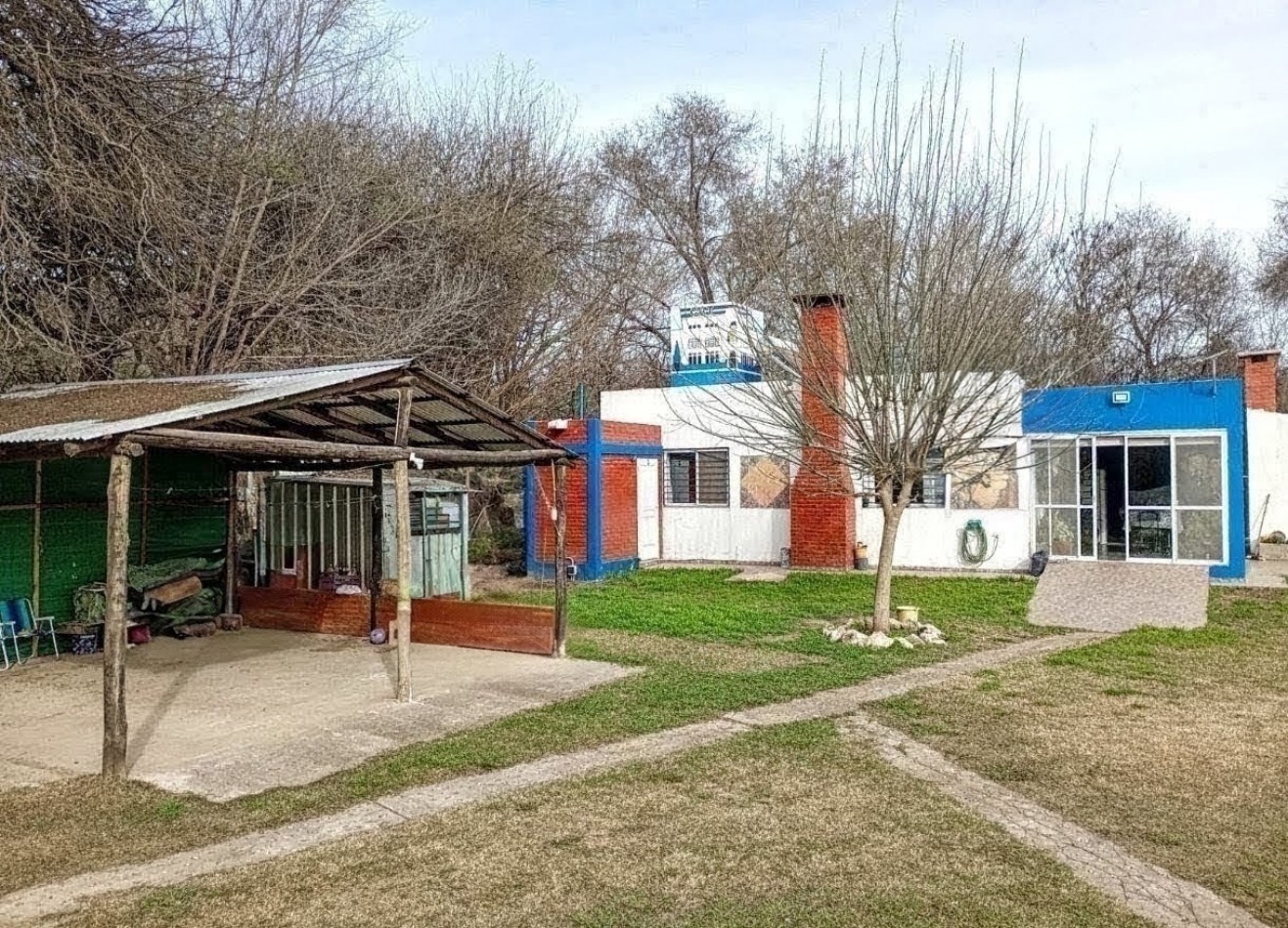 VENDO CASA C/PILETA DE 2 DORM._ VILLA LOS AROMOS
