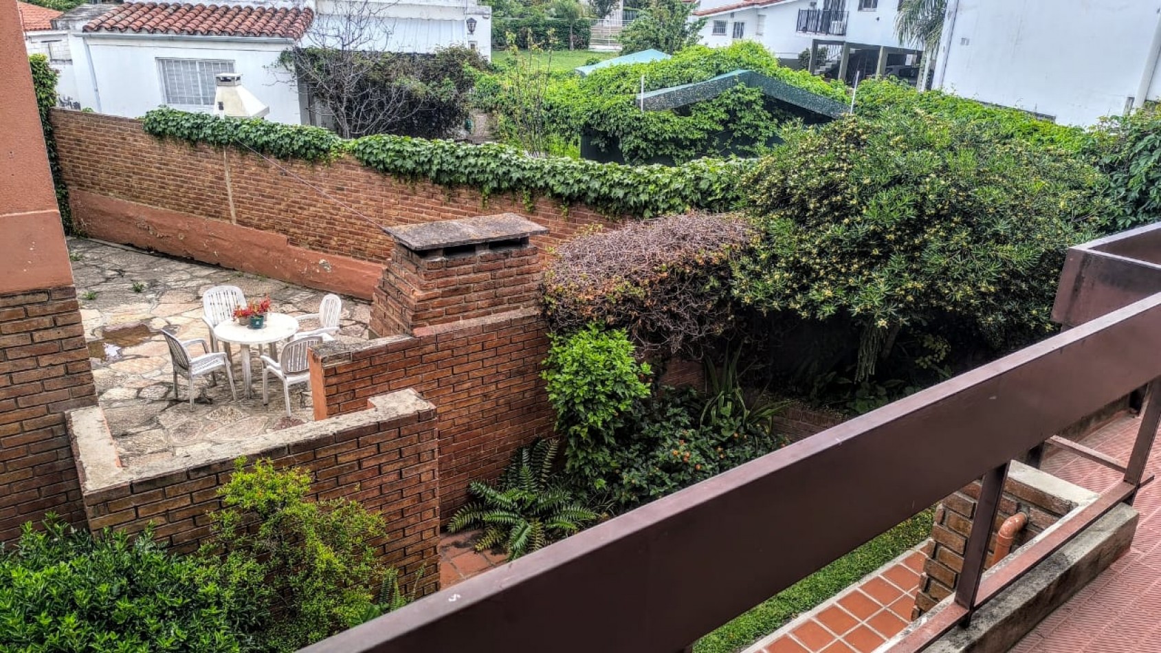 VENDO DEPTO EN COMPLEJO JARDIN DEL LAGO-V. CARLOS PAZ A50MTRS COSTANERA-2 DORM