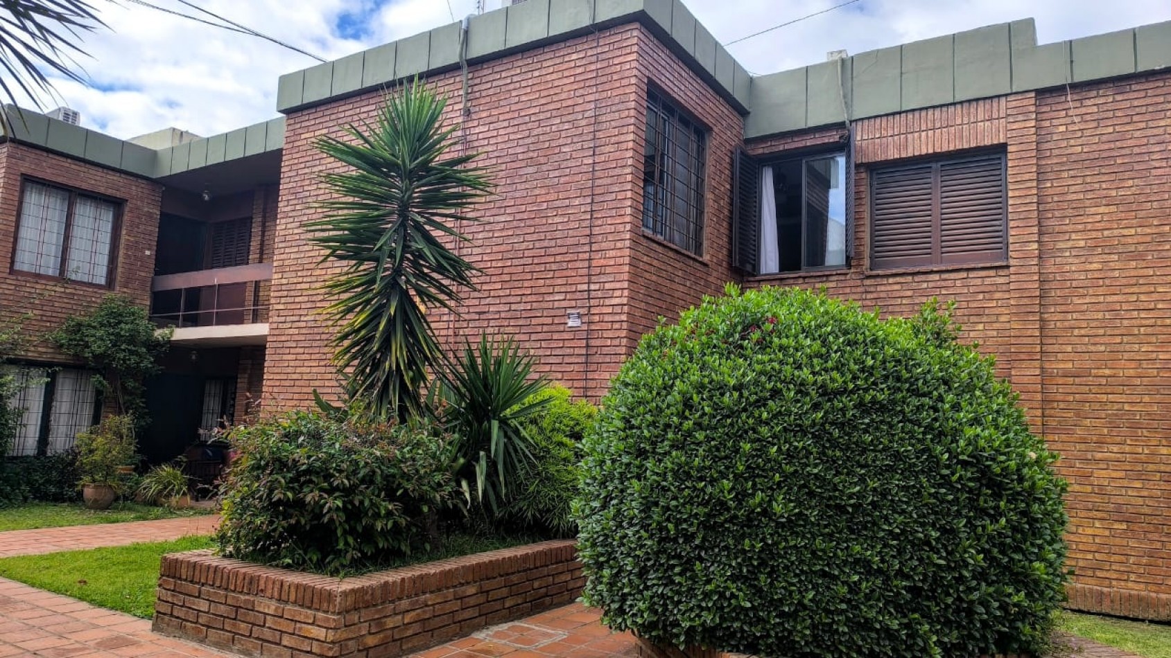 VENDO DEPTO EN V. CARLOS PAZ A50MTRS COSTANERA-2 DORM