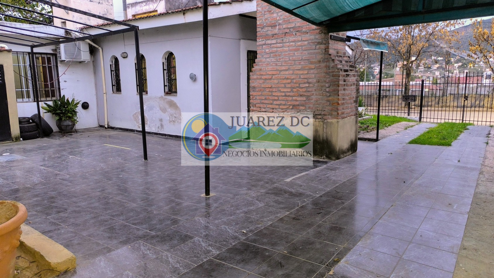 REBAJADA  casa de 3 dorm./ 2 baños-Villa Carlos Paz 