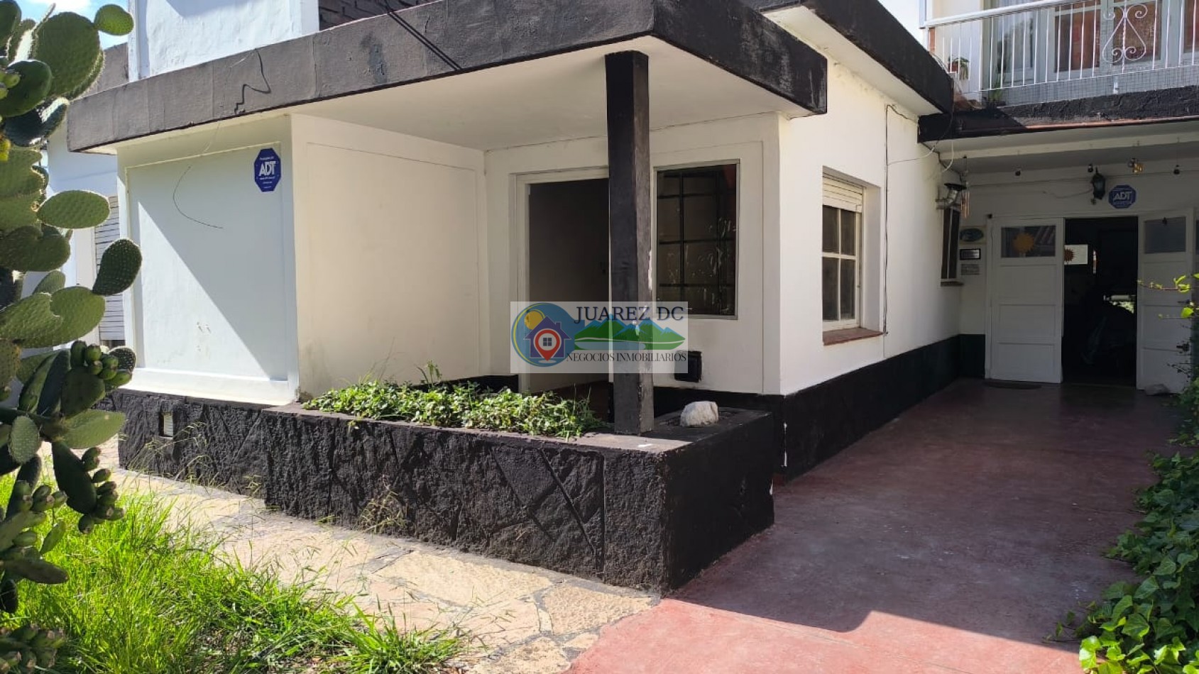Oportunidad en Villa Carlos Paz - Casa + Depto, ideal vivienda + renta 