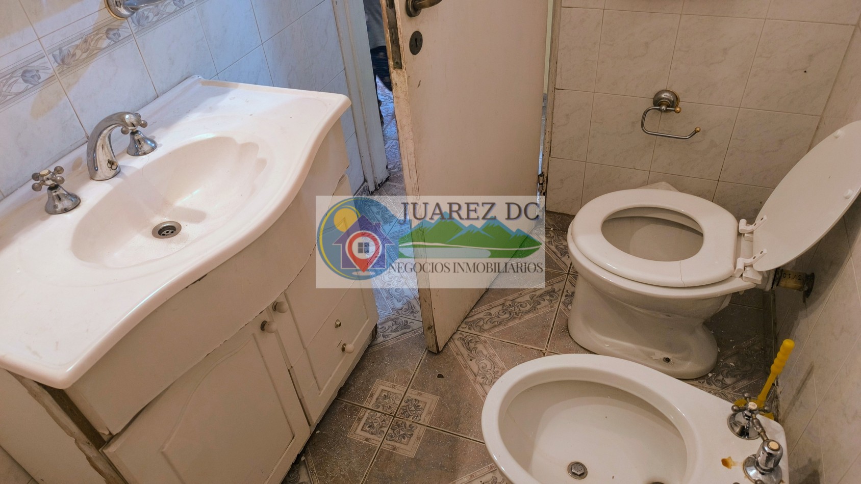 REBAJADA  casa de 3 dorm./ 2 baños-Villa Carlos Paz 