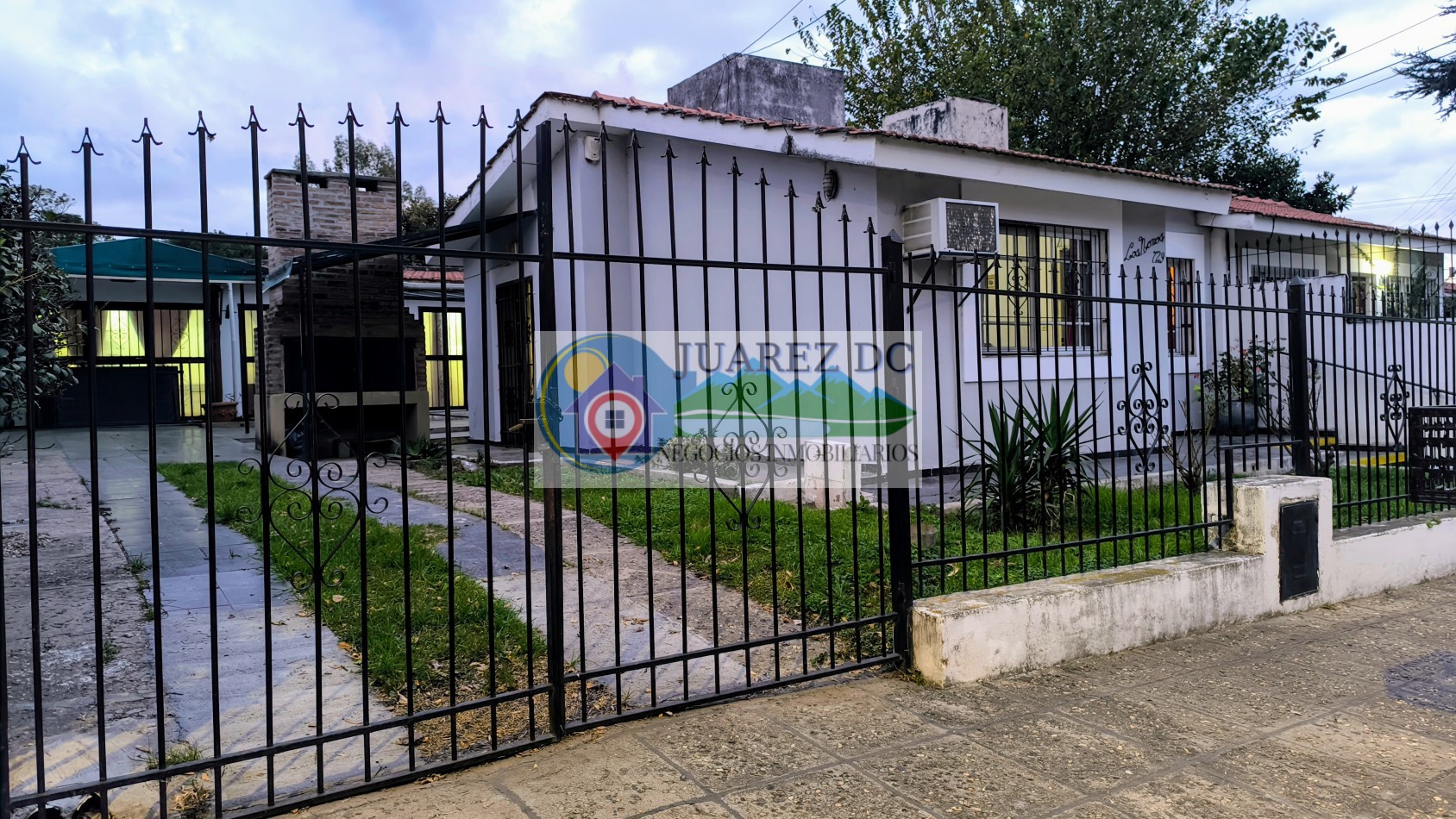 REBAJADA  casa de 3 dorm./ 2 baños-Villa Carlos Paz 