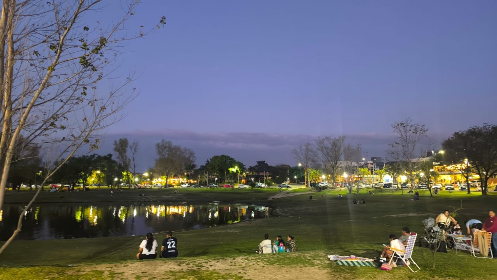 ALQUILO DEPTO AMOBLADO ANUAL -COMPLEJO JARDIN DEL LAGO-V. CARLOS PAZ A50MTRS COSTANERA-