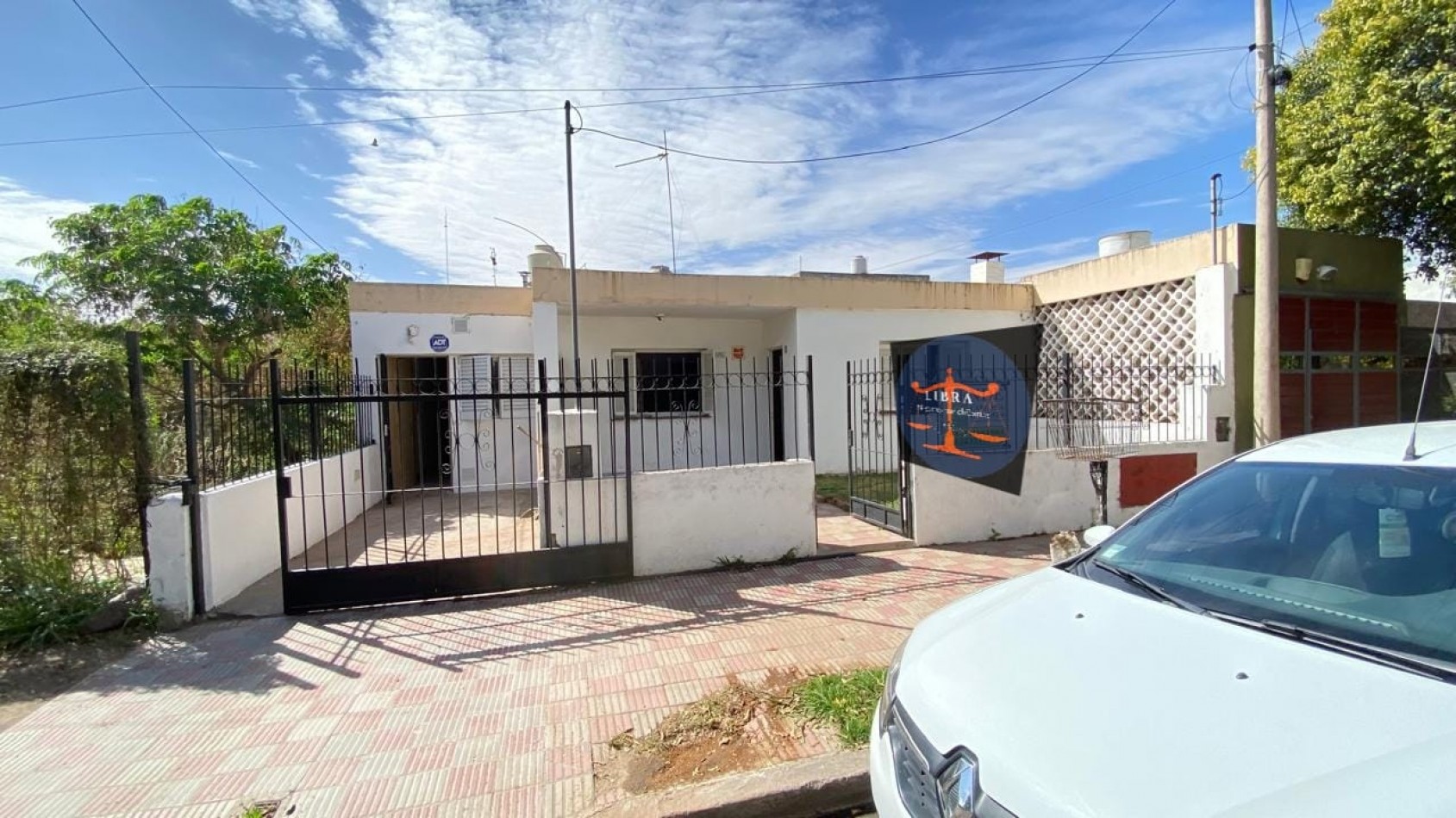 Venta de amplia propiedad con dos casas en Barrio Centro America :¡ OPORTUNIDAD UNICA!