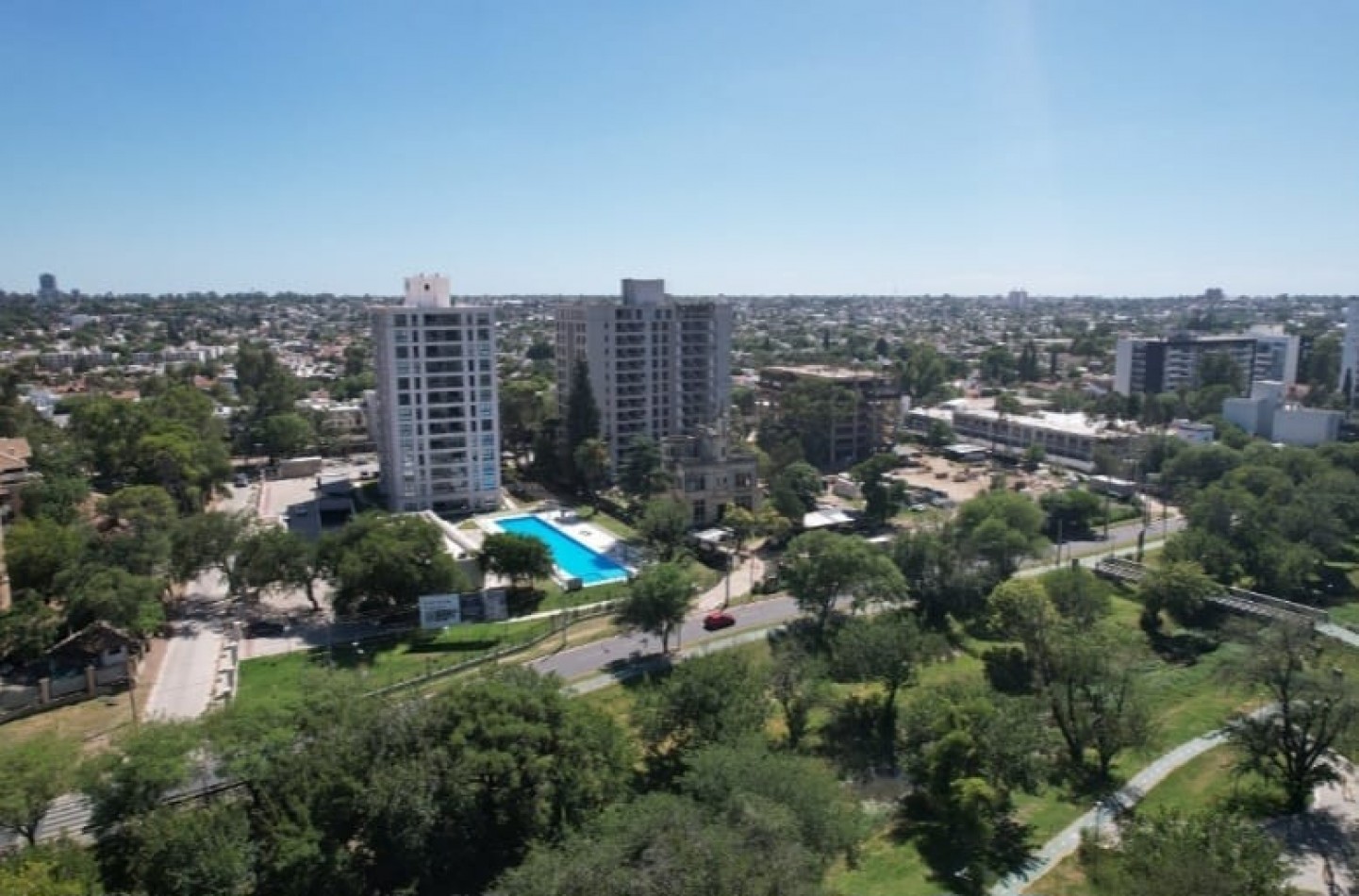 Venta de hermoso departamento en Condominio de lujo Opera Park 