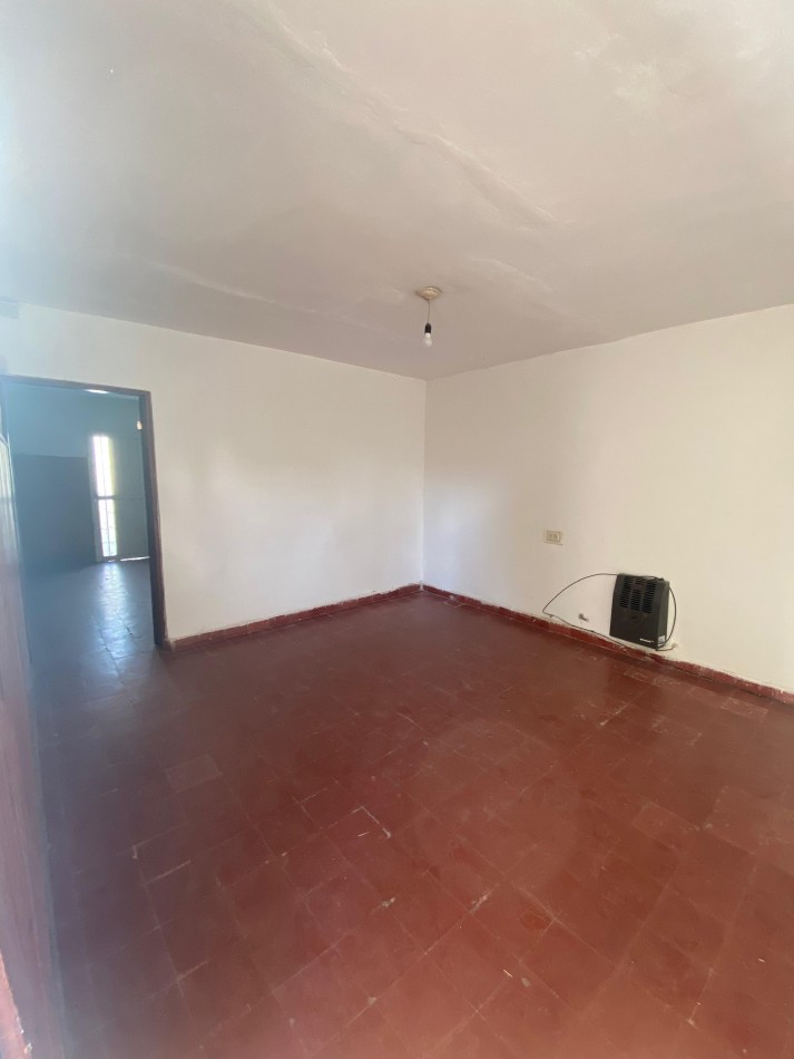 Venta de amplia propiedad con dos casas en Barrio Centro America :¡ OPORTUNIDAD UNICA!