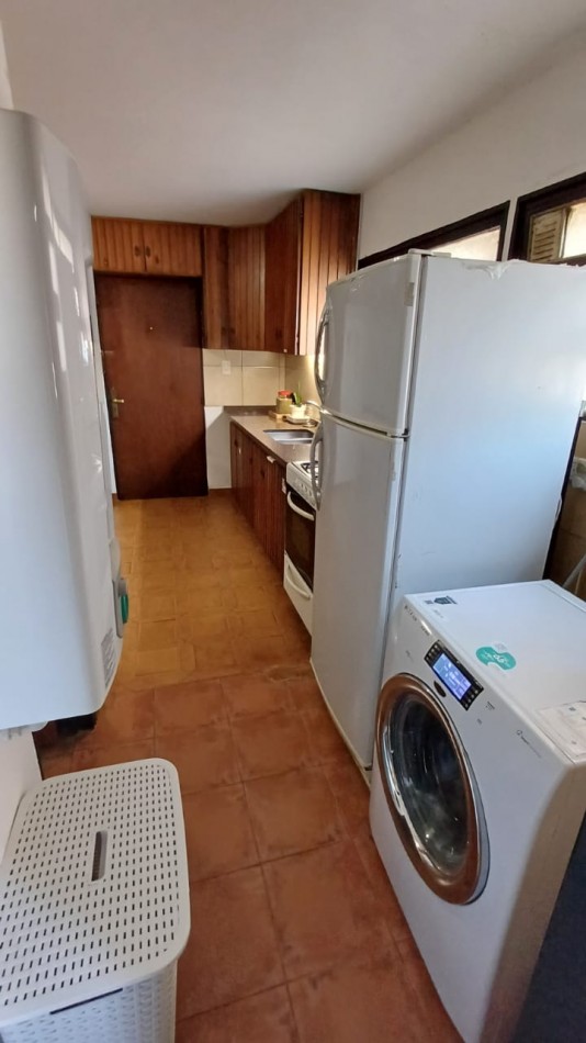 Se Vende departamento 3 dormitorios con cochera. Microcentro. Rio Cuarto, Cba.