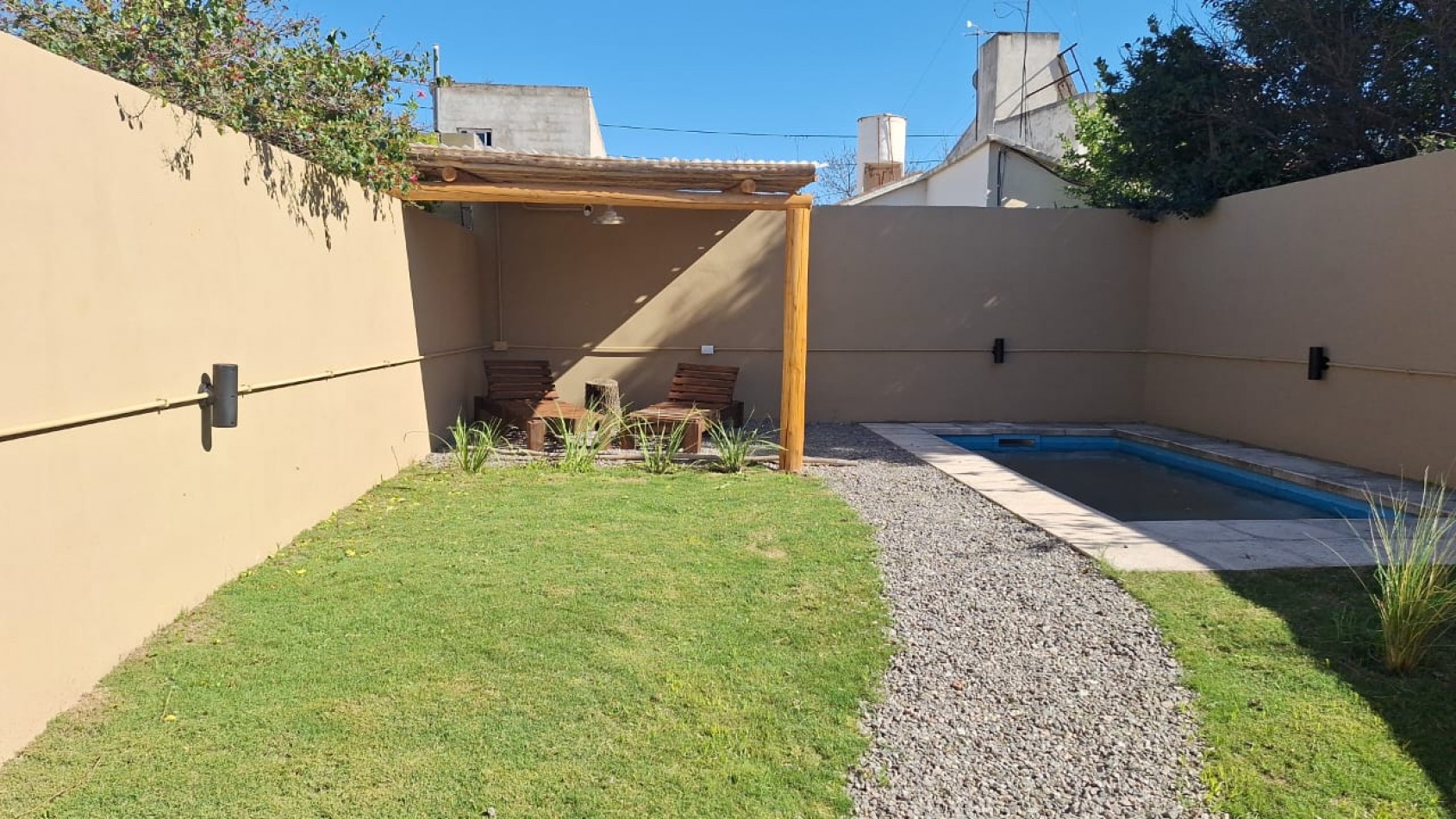 Casa en Venta de 1 dormitorio  - B° San Carlos de Horizonte  -Zona Sur