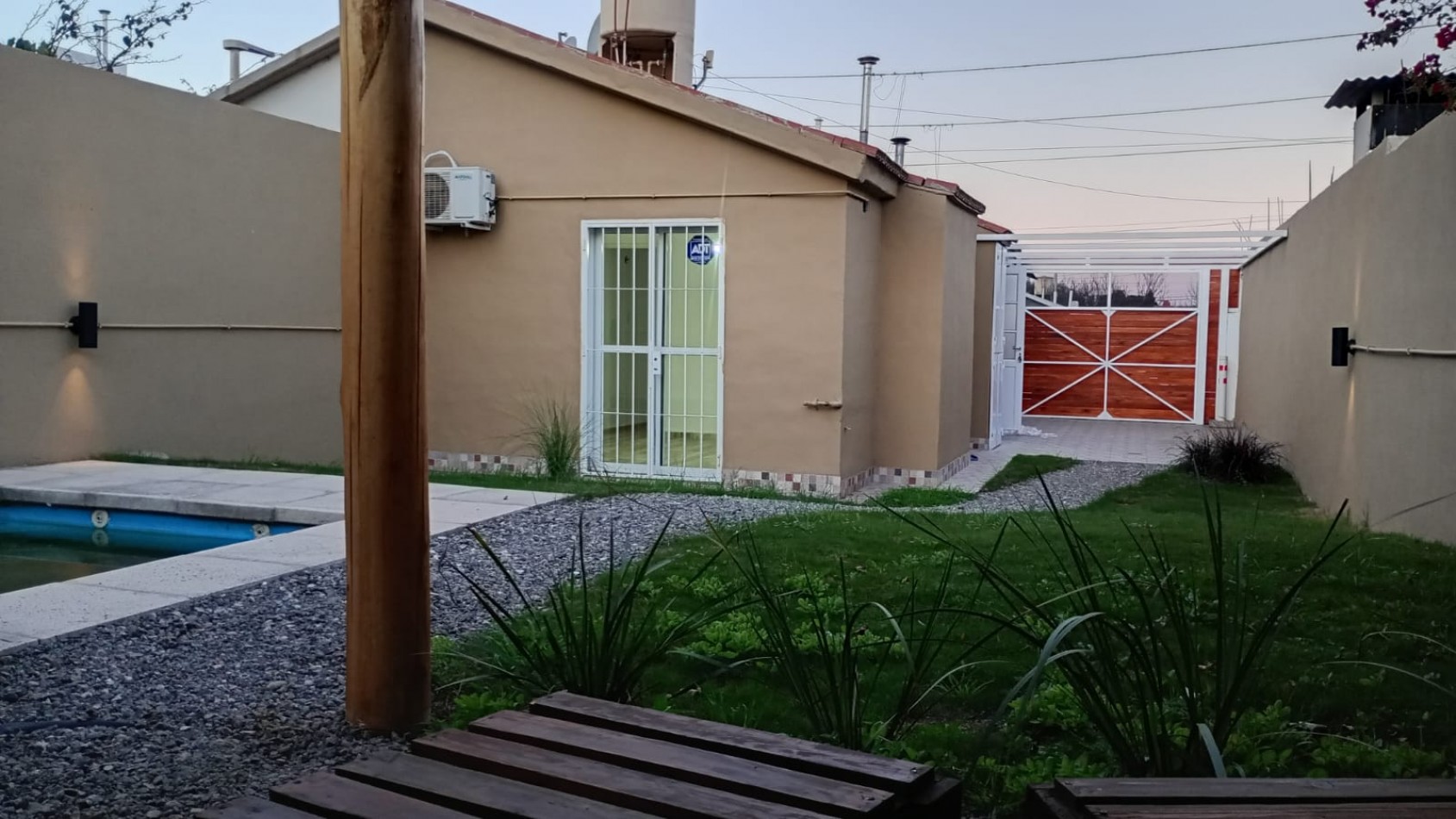 Casa en Venta de 1 dormitorio  - B° San Carlos de Horizonte  -Zona Sur